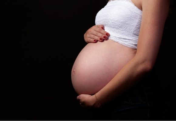 ¿Estás embarazada? Ve al dentista. La importancia de la salud bucodental en el embarazo.
