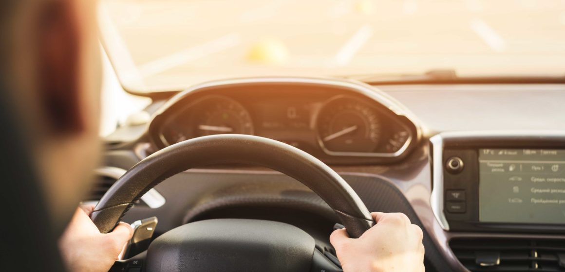 El 25% de los jóvenes españoles nunca se ha realizado un examen visual antes de ponerse al volante
