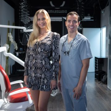 Miss Universe Spain elige un dentista de Mallorca “porque es el mejor haciendo sonrisas perfectas”