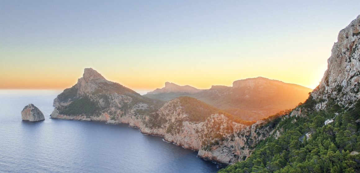 ISLAS BALEARES: EL PERFIL TURÍSTICO QUE MÁS SEGUIDORES HA ATRAÍDO ESTE 2021 EN LAS REDES SOCIALES