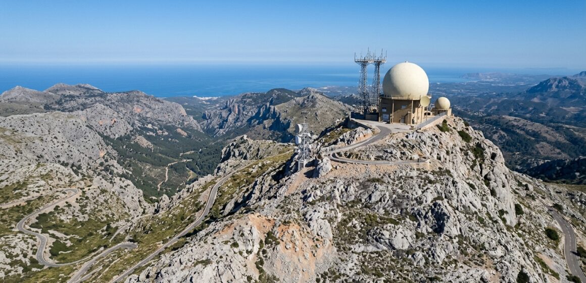 OVNI Mallorca EL MISTERIO DE LOS RADARES DE PUIG MAJOR EN MALLORCA: EL EXPEDIENTE OVNI DE DEFENSA QUE INVESTIGÓ LAS HISTORIAS SOBRE EL EVA-7