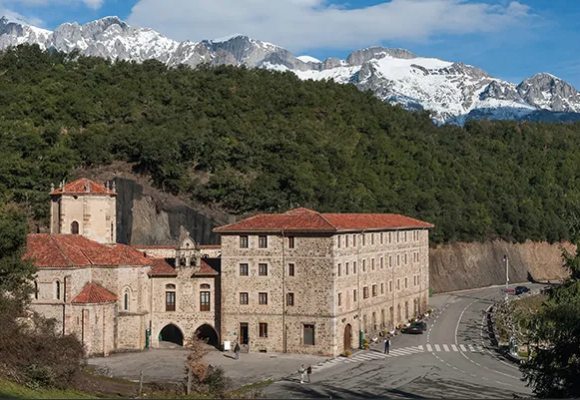 Santo Toribio de Liebana BEATO DE LIÉBANA, LA RELIQUIA DEL FIN DEL MUNDO Y LOS CÓMICS DEL APOCALIPSIS