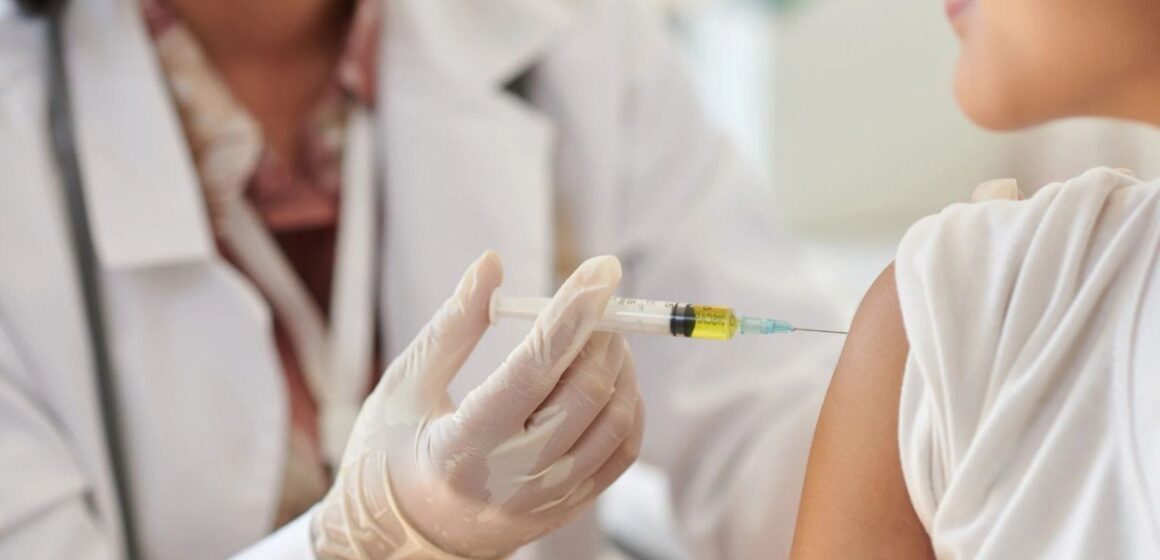 VACUNACIÓN ANTIGRIPAL 2026-2027: POR QUÉ ES NECESARIA LA VACUNACIÓN PEDIÁTRICA AMPLIADA