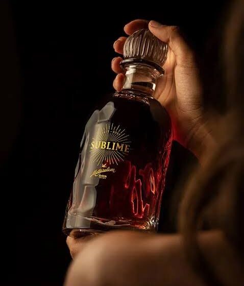 RON MATUSALEM PRESENTA SUBLIME KIKU, UNA EDICIÓN EXCLUSIVA DE LA QUE SOLO 60 BOTELLAS NUMERADAS ESTARÁN DISPONIBLES EN ESPAÑA